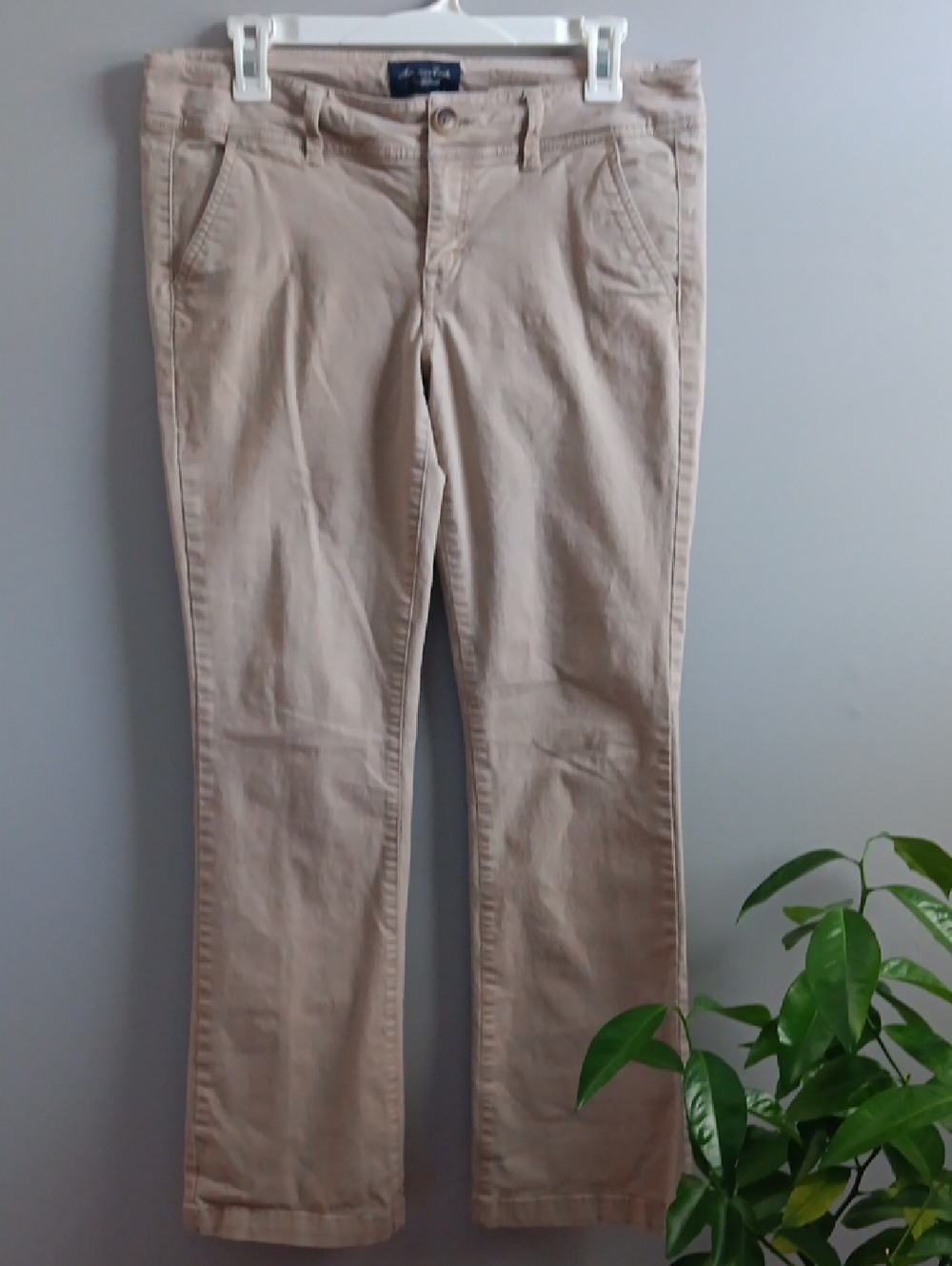 American Eagle Stretch Low-rise Khaki Pants - Size 8